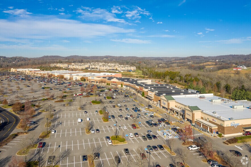More Photos Of 1010-1038 Glenbrook Way, Hendersonville Unknown For Lease