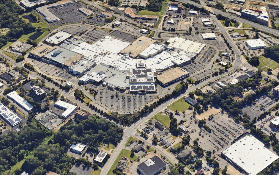 More Photos Of 2086 Generals Hwy, Annapolis Office For Lease