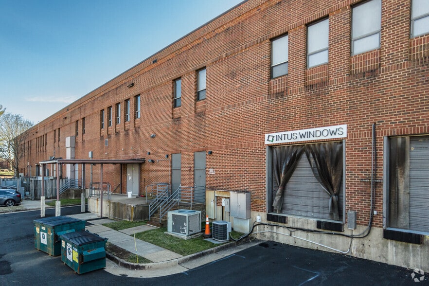 More Photos Of 2751 Prosperity Ave, Merrifield Unknown For Lease