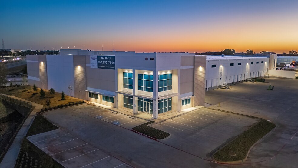 More Photos Of 500 W Vista Ridge Dr, Coppell Unknown For Lease