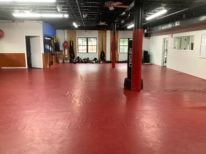 More Photos Of 19 Willow St, Natick Office For Lease