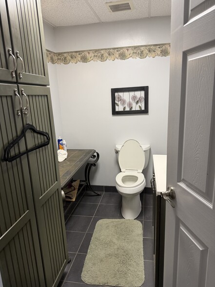 More Photos Of 9371 Cypress Lake Dr, Fort Myers Unknown For Lease
