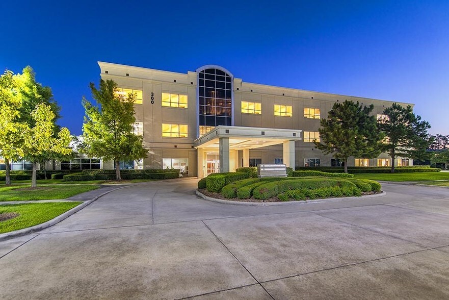 More Photos Of 300-350 Kingwood Medical Dr, Kingwood Medical For Lease