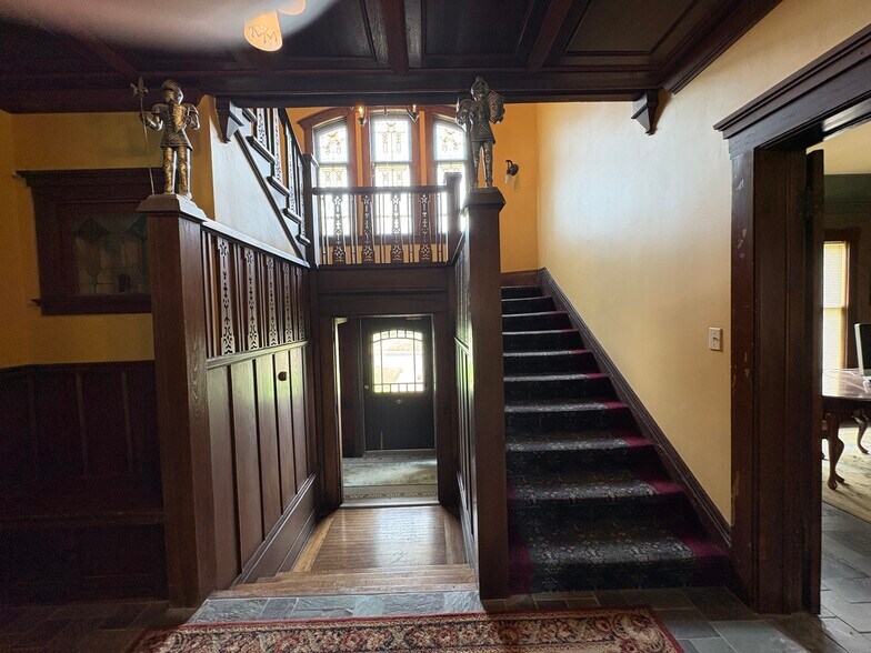 More Photos Of 1421 Market Ave N, Canton Office For Sale