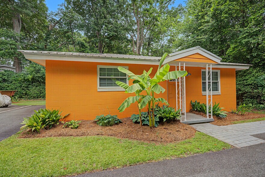 More Photos Of 559 Pulaski St, Athens Specialty For Sale