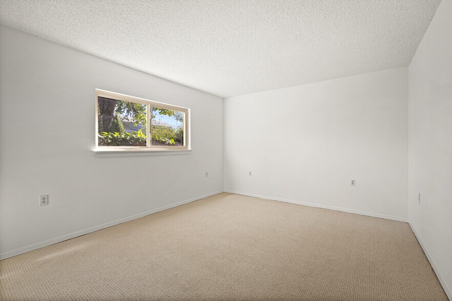 More Photos Of 611 Hendley St, Santa Rosa Apartments For Sale