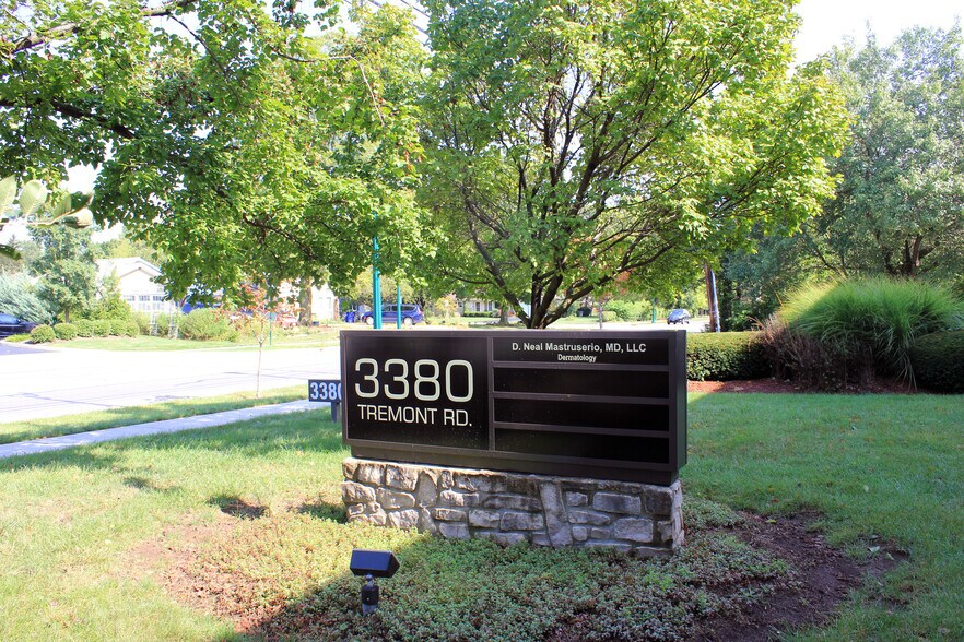 More Photos Of 3380 Tremont Rd, Upper Arlington Office For Sale