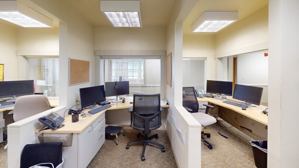 More Photos Of 775 S Main St, Manchester Medical For Lease