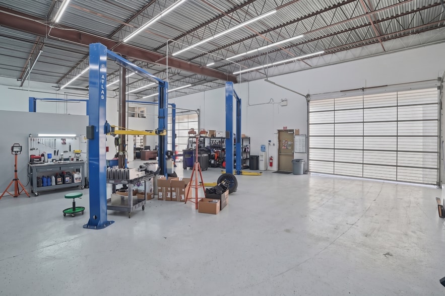 More Photos Of 890 Fernhill Rd, West Chester Warehouse For Sale