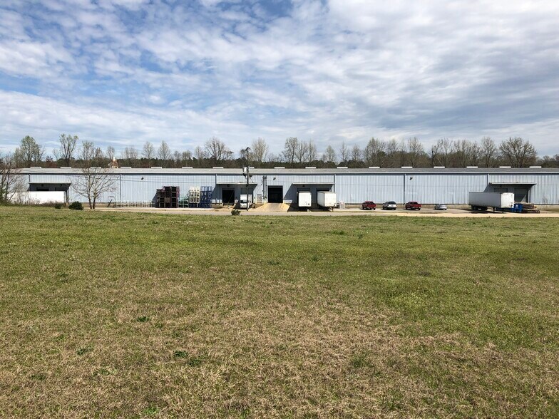 More Photos Of 444 Bear Creek Cutoff Rd, Tuscaloosa Warehouse For Lease