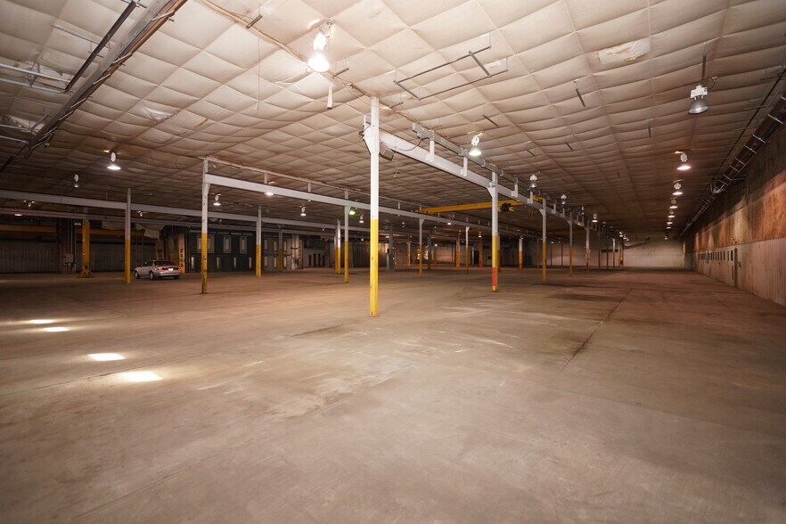 More Photos Of 2281 16th Ave, Columbus Industrial For Sale