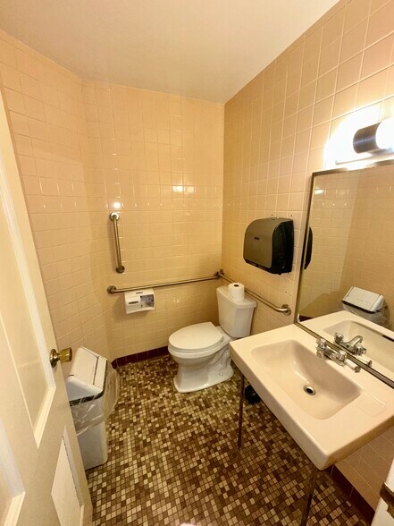 More Photos Of 223 Independence St, Perryopolis Bank For Lease