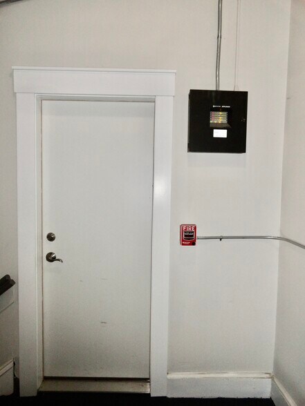 More Photos Of 82 Water St, Torrington Apartments For Lease