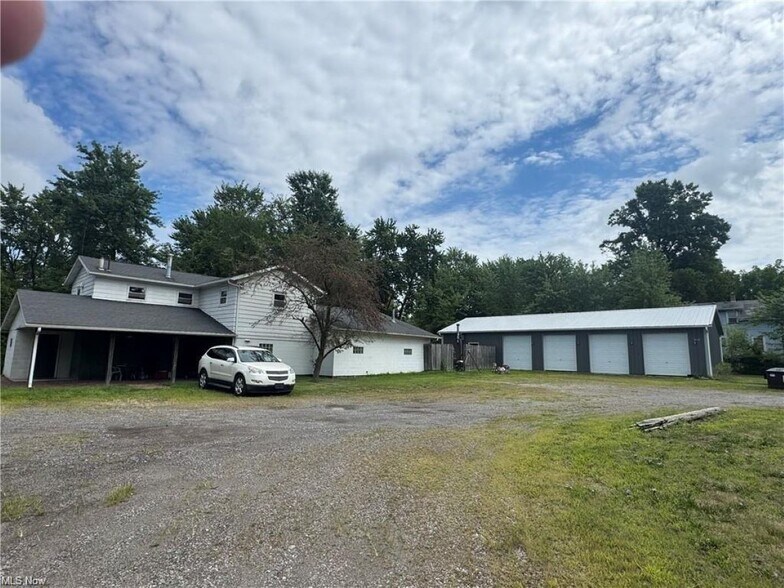 Primary Photo Of 3043 Niles Rd SE, Warren Multifamily For Sale