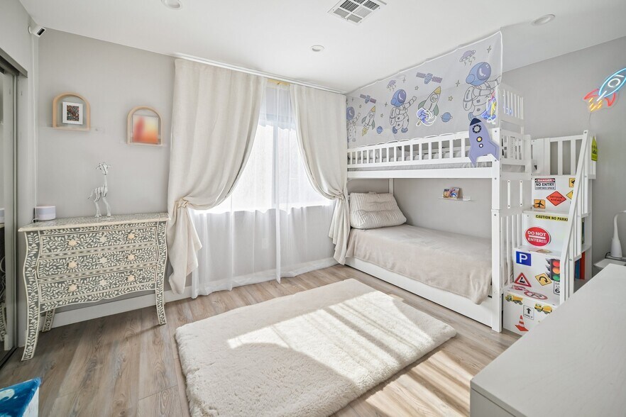 More Photos Of 8434 Oakdale Ave, Winnetka Multifamily For Sale