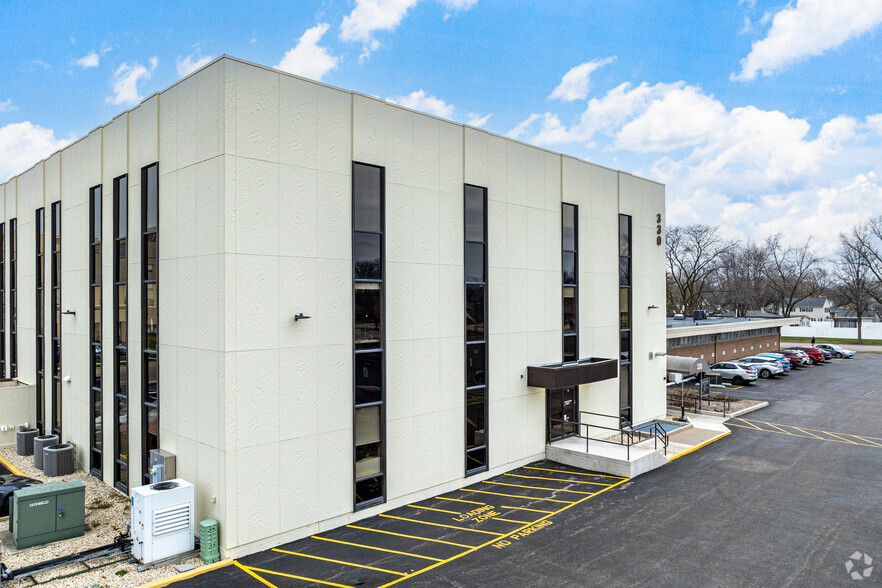 Primary Photo Of 330 N Madison St, Joliet Medical For Lease