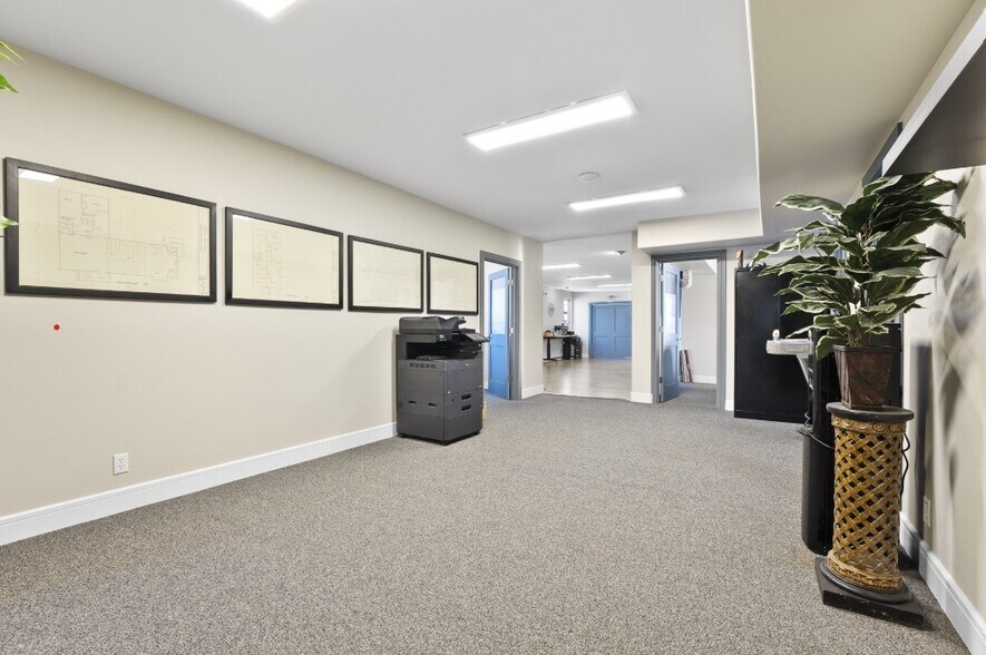 More Photos Of 124 D St SW, Quincy Office For Sale