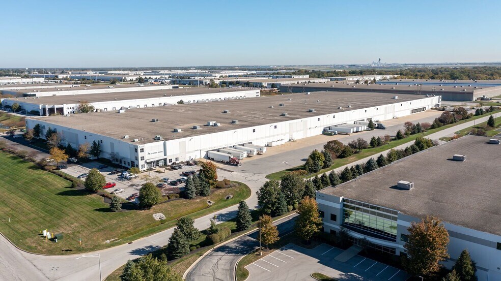 More Photos Of 2516-2548 Airwest Blvd, Plainfield Warehouse For Lease