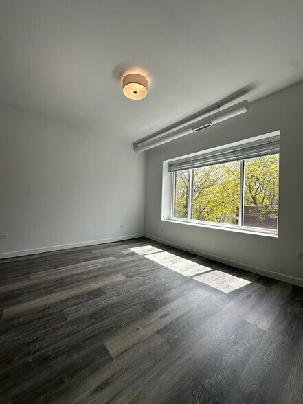 More Photos Of 6100-6104 N Paulina, Chicago Apartments For Sale