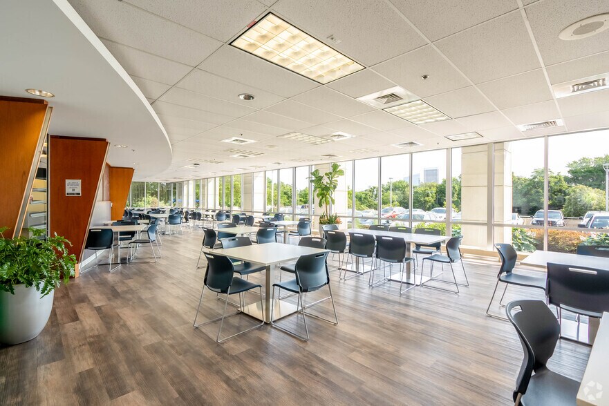 More Photos Of 901 Semmes Ave, Richmond Office For Lease