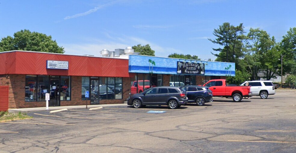 More Photos Of 803 30th St NE, Canton General Retail For Sale