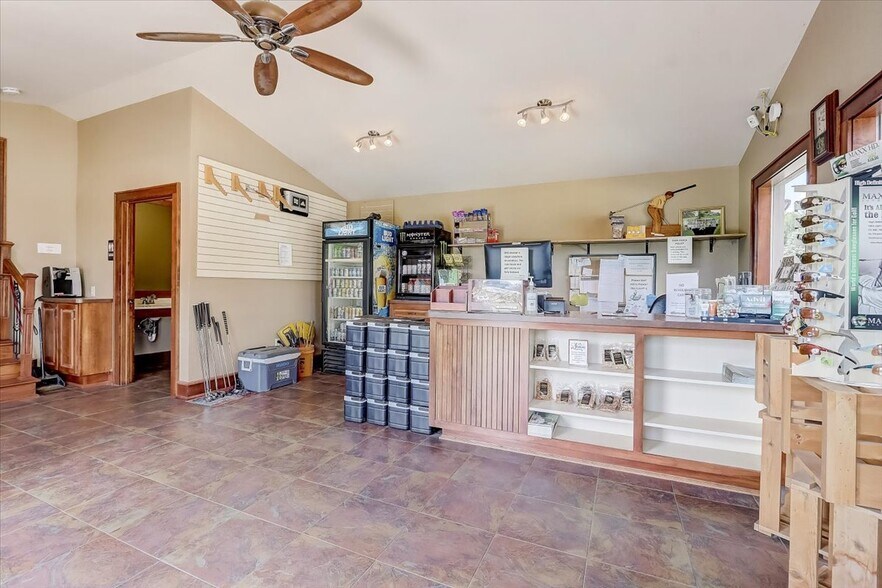 More Photos Of 800 S Main St, Lake Mills Golf Course Driving Range For Sale