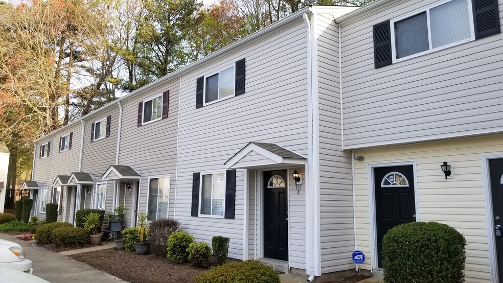 More Photos Of 156 Delmar Ln, Newport News Apartments For Sale