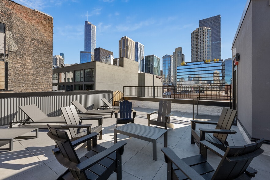More Photos Of 153 W Ohio St, Chicago Apartments For Sale