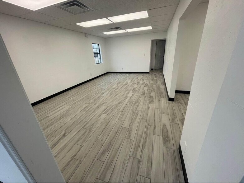 More Photos Of 2922 Cashion Pl, Oklahoma City Warehouse For Sale