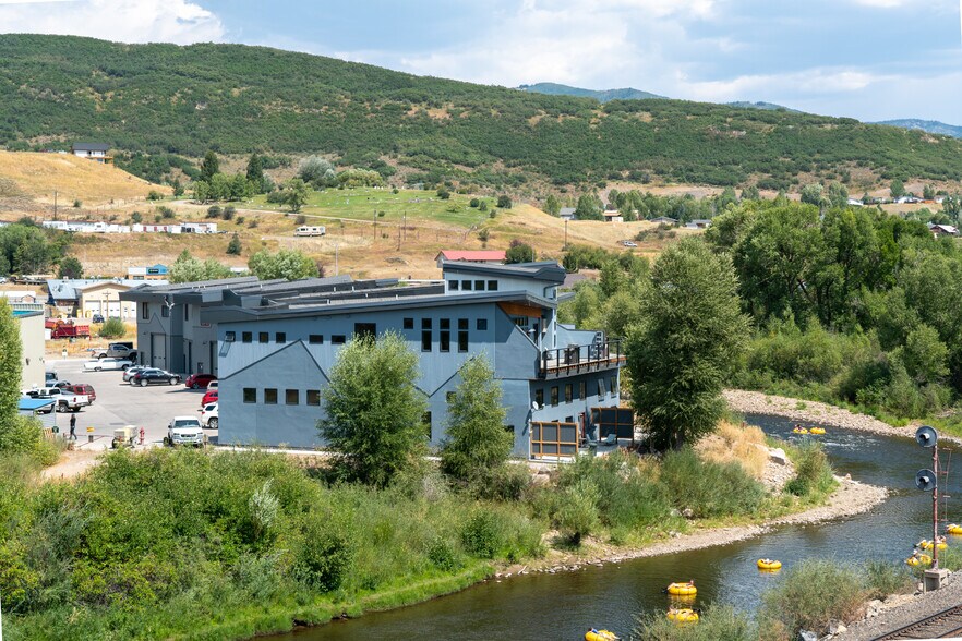 More Photos Of 1900 Bridge Ln, Steamboat Springs Showroom For Sale