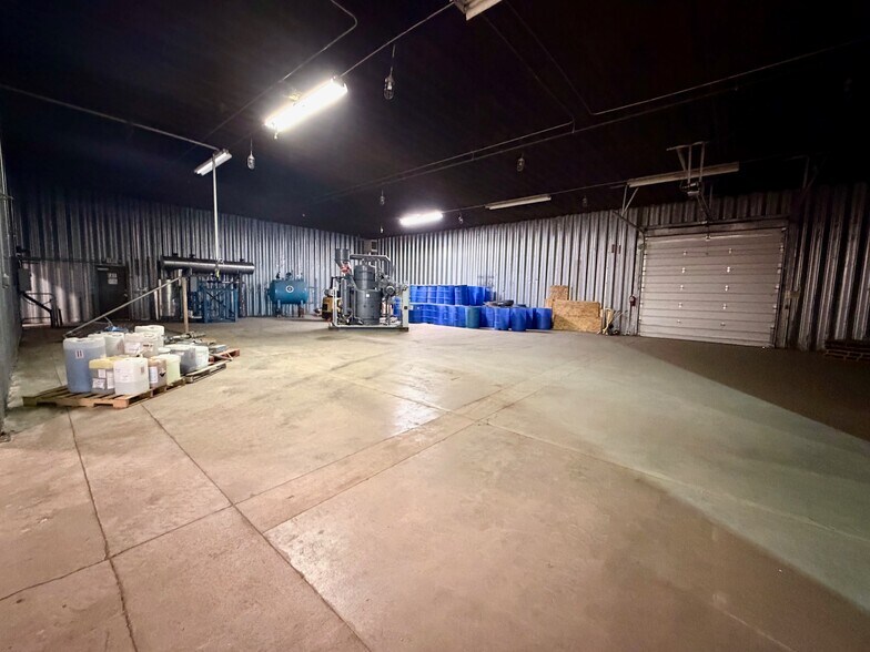 More Photos Of 4303 E 39th St, Kearney Warehouse For Sale