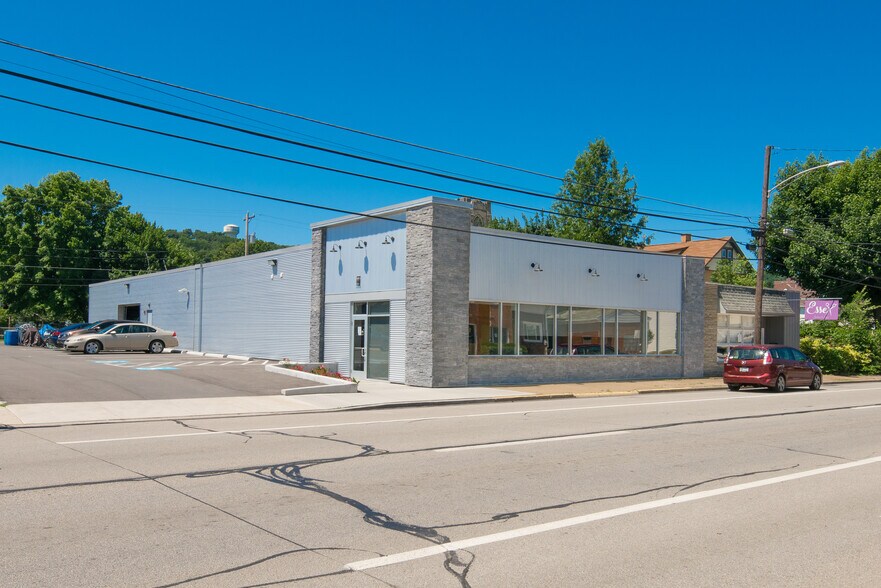 More Photos Of 1230 4th Ave, Coraopolis Freestanding For Lease
