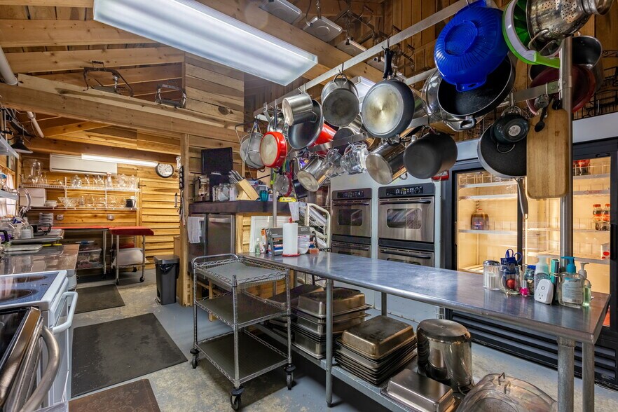 More Photos Of 6863 E Highway 80, Russell Springs Lodge Meeting Hall For Sale