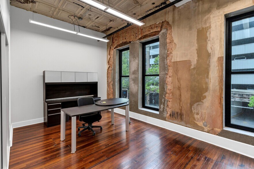 More Photos Of 901 Houston St, Fort Worth Office For Lease
