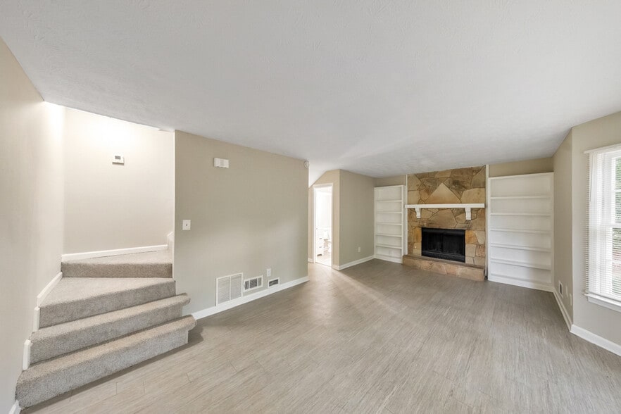 More Photos Of 2611 Golfview Ter SE, Conyers Multifamily For Sale