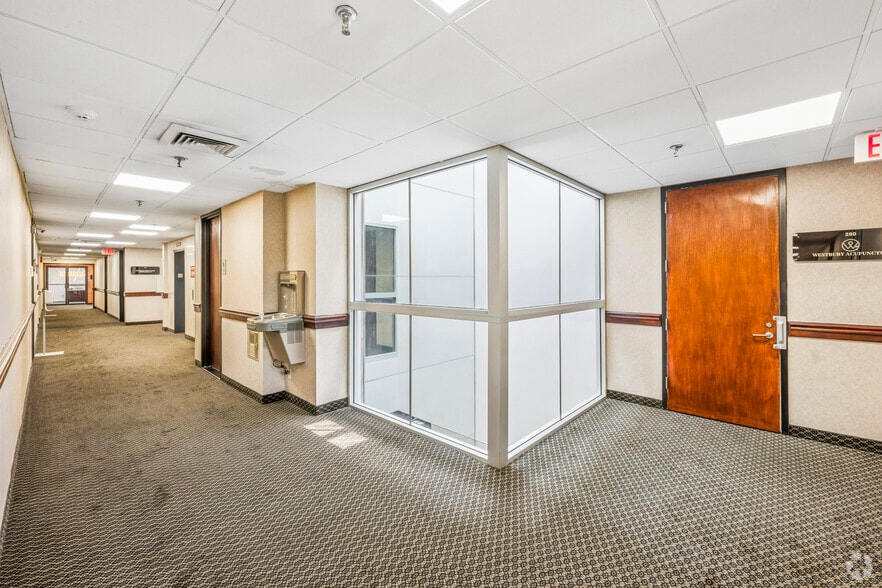 More Photos Of 265 Post Ave, Westbury Medical For Lease