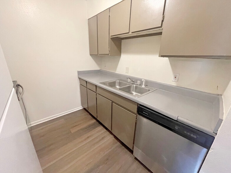 More Photos Of 401 Pinchback Rd, Beaumont Apartments For Sale