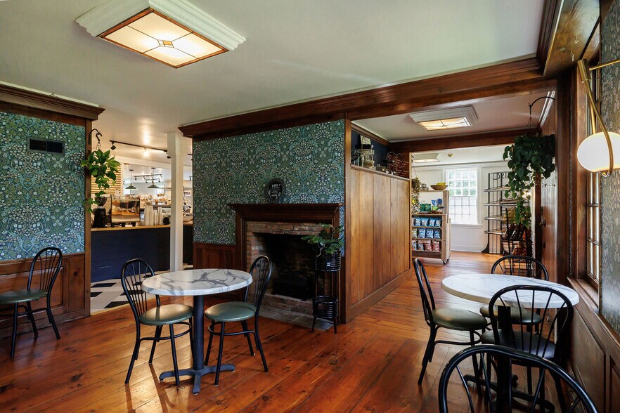 More Photos Of 139 S Main St, Sheffield Freestanding For Sale