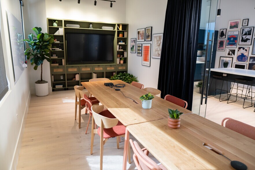 More Photos Of 2162 E Williams Field Rd, Gilbert Coworking Space