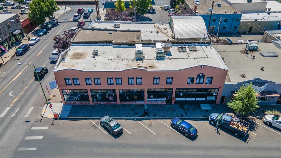 More Photos Of 395 N Main St, Prineville Storefront Retail Residential For Sale