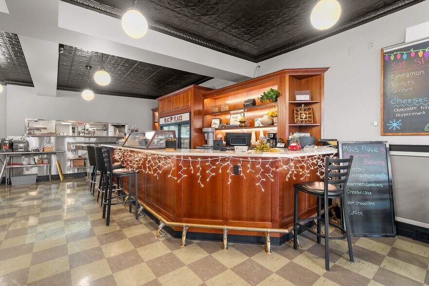 More Photos Of 113 N Farmer St, Otsego Bar For Sale