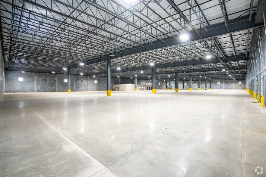 More Photos Of 172 Interamerica Blvd, Laredo Warehouse For Lease