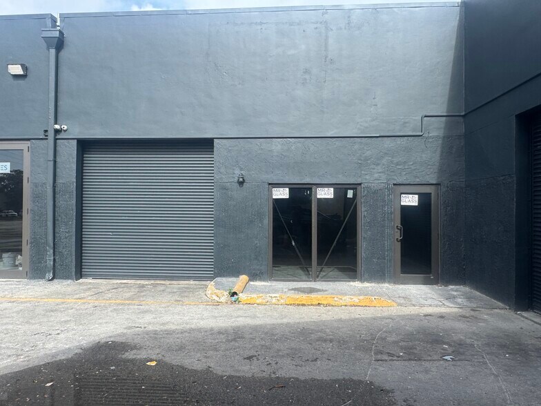 More Photos Of 10401 SW 186th St, Miami Service For Lease
