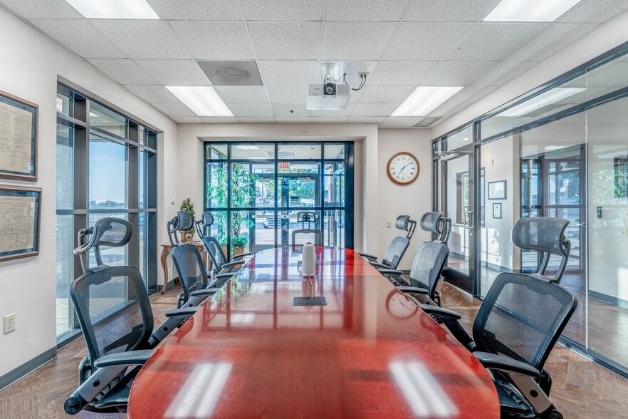 More Photos Of 1444 N Central Expy, McKinney Office For Sale
