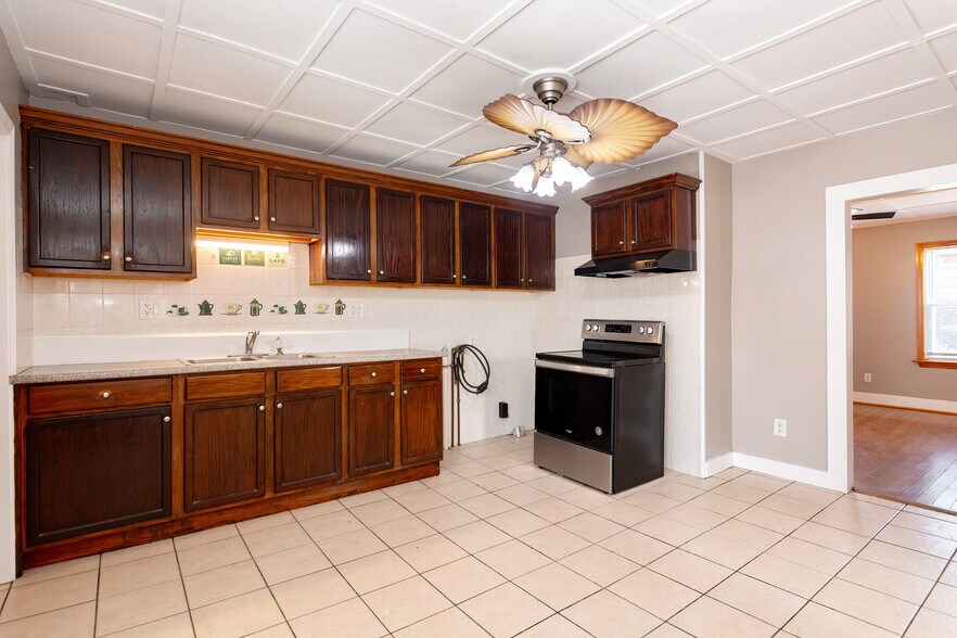 More Photos Of 408 Court St, Plymouth Apartments For Sale
