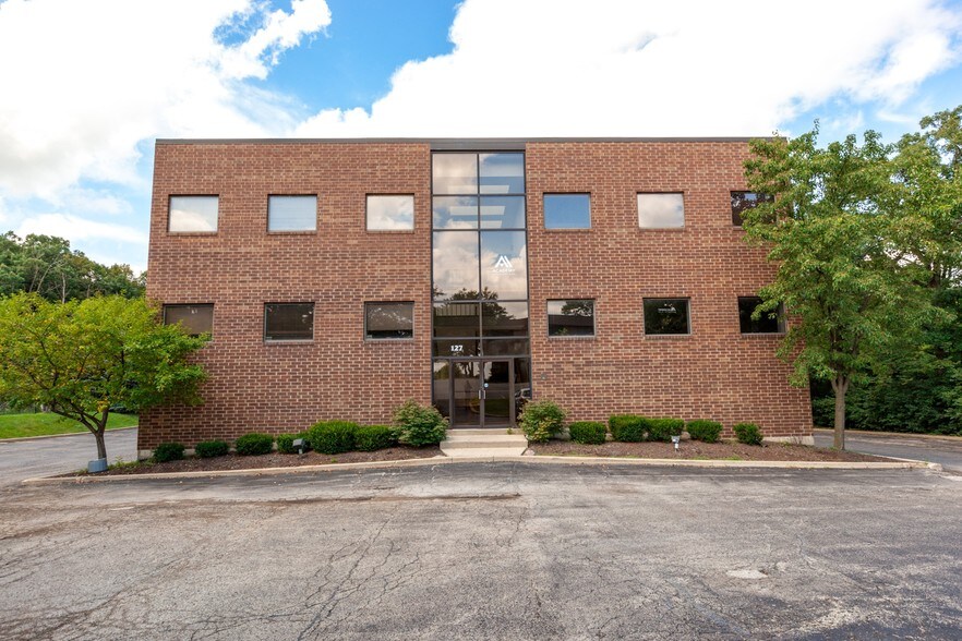 More Photos Of 127 E Lake St, Bloomingdale Office For Lease