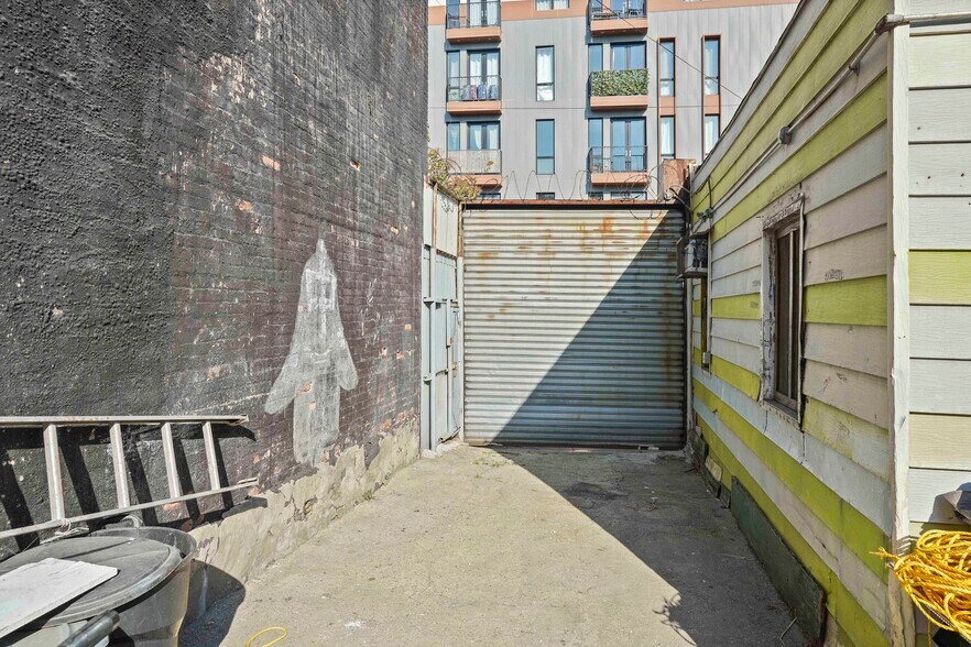 More Photos Of 76 Bushwick Ave, Brooklyn Restaurant For Lease