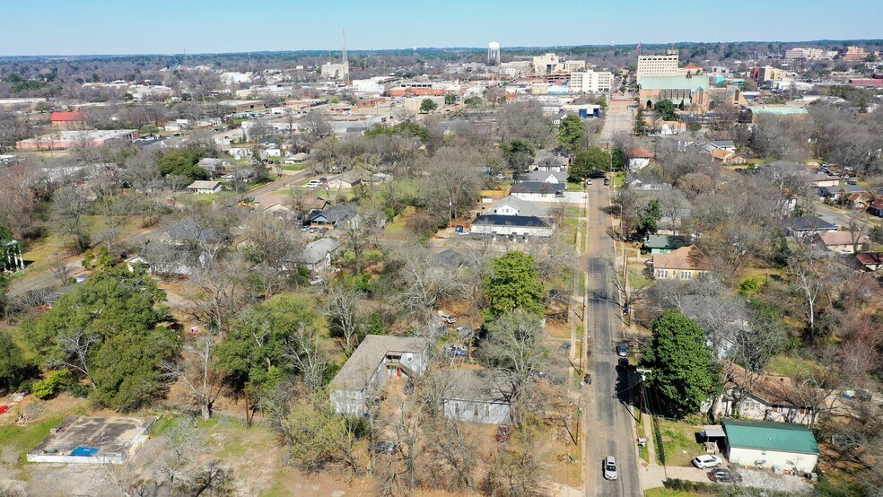 More Photos Of 443 S Main St, Longview Apartments For Sale