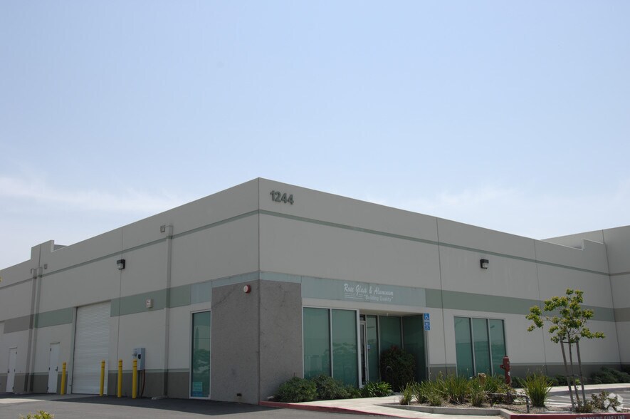 More Photos Of 1244 Dupont Ct, Manteca Warehouse For Lease