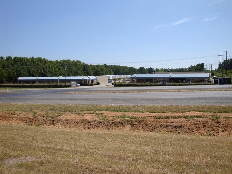 More Photos Of 1001-1017 N Northeast Loop 323, Tyler Unknown For Lease
